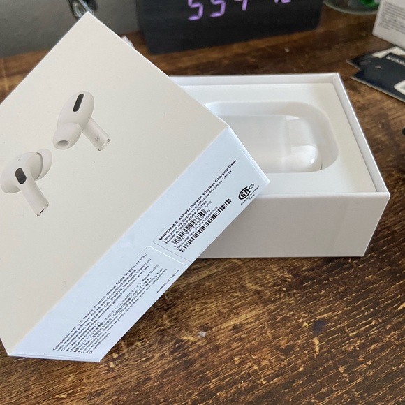 Apple air pods pros 2nd gen